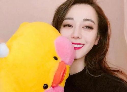 娱乐圈吃瓜文件迪丽热巴,娱乐圈的甜蜜瓜果，揭秘她的星途历程