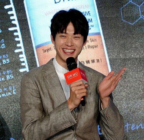 一线吃瓜娱乐圈讲什么,揭秘明星幕后故事