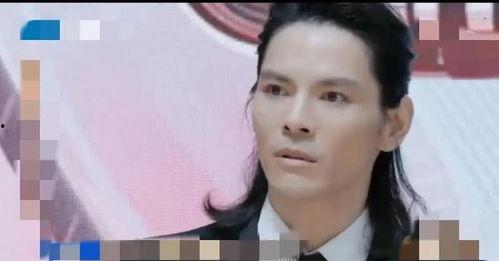 为了吃瓜她进娱乐圈却,她意外踏入娱乐圈，开启璀璨星途